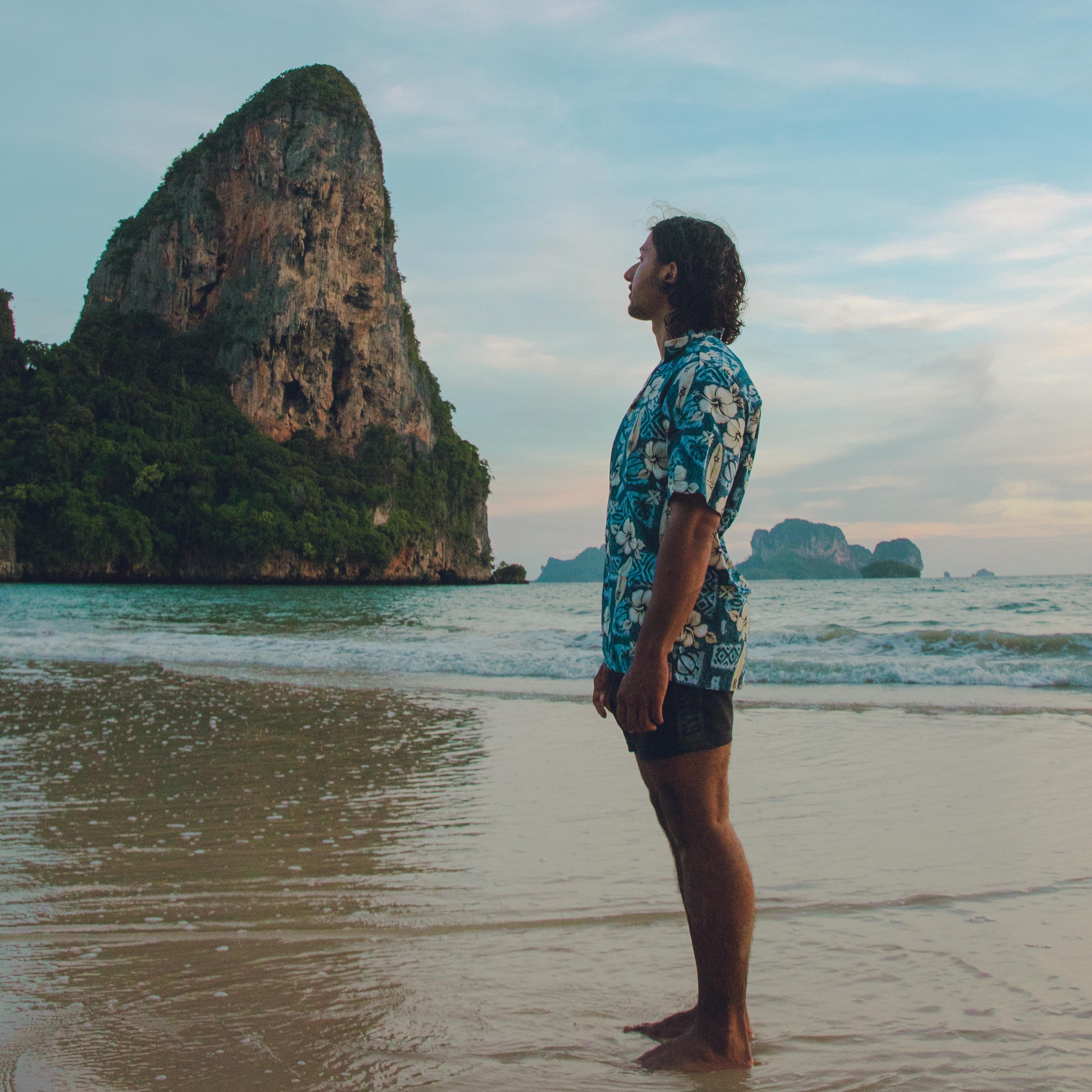 Hibiscus Surf Cotton Men's Aloha Shirt, Made in Hawaii – Ninth Isle