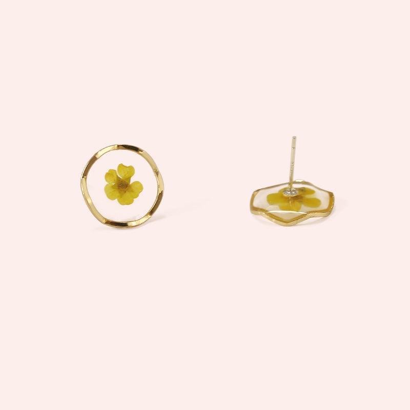 Single Flower Gold Stud Earrings - Handmade Dry Flower Art Flowers Earrings - Ninth Isle, Made with Aloha