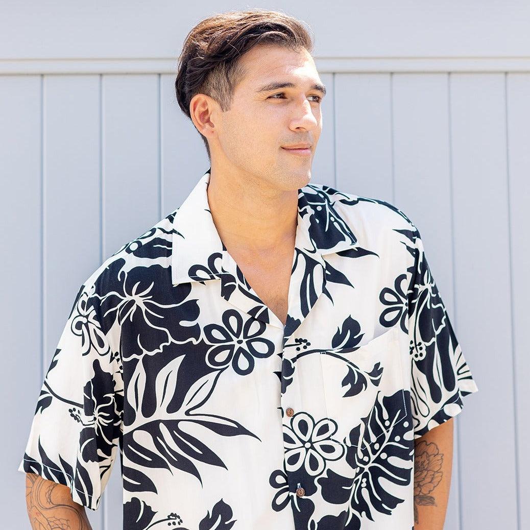 Made in Hawaii Men's Hawaiian Shirt Aloha Shirt Line Hibiscus Floral Blue  at  Men’s Clothing store