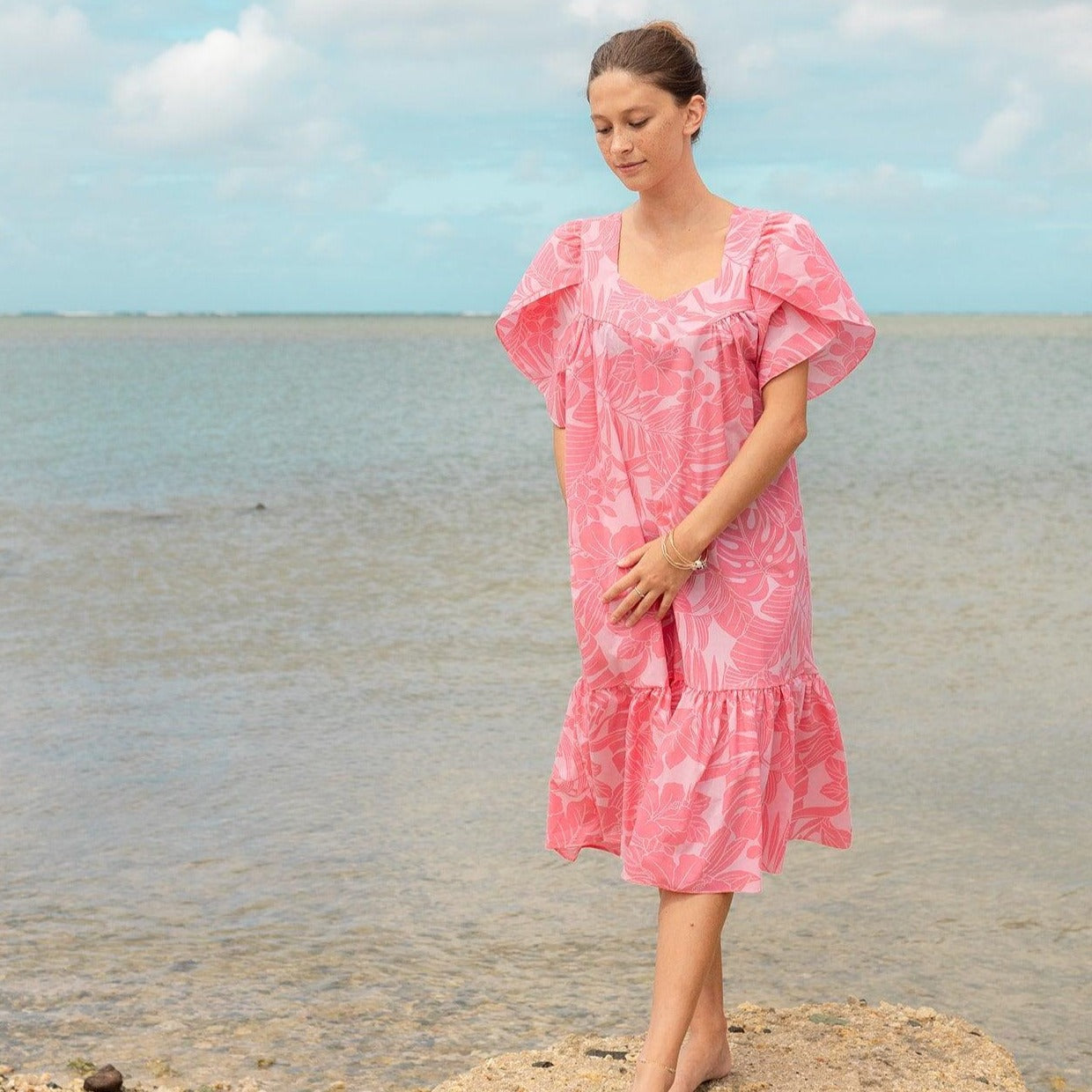 hibiscus-leaf-short-muumuu-